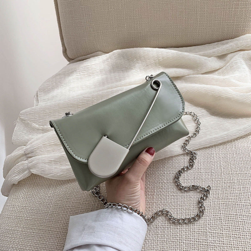 Pin chain shoulder bag 1084383368772