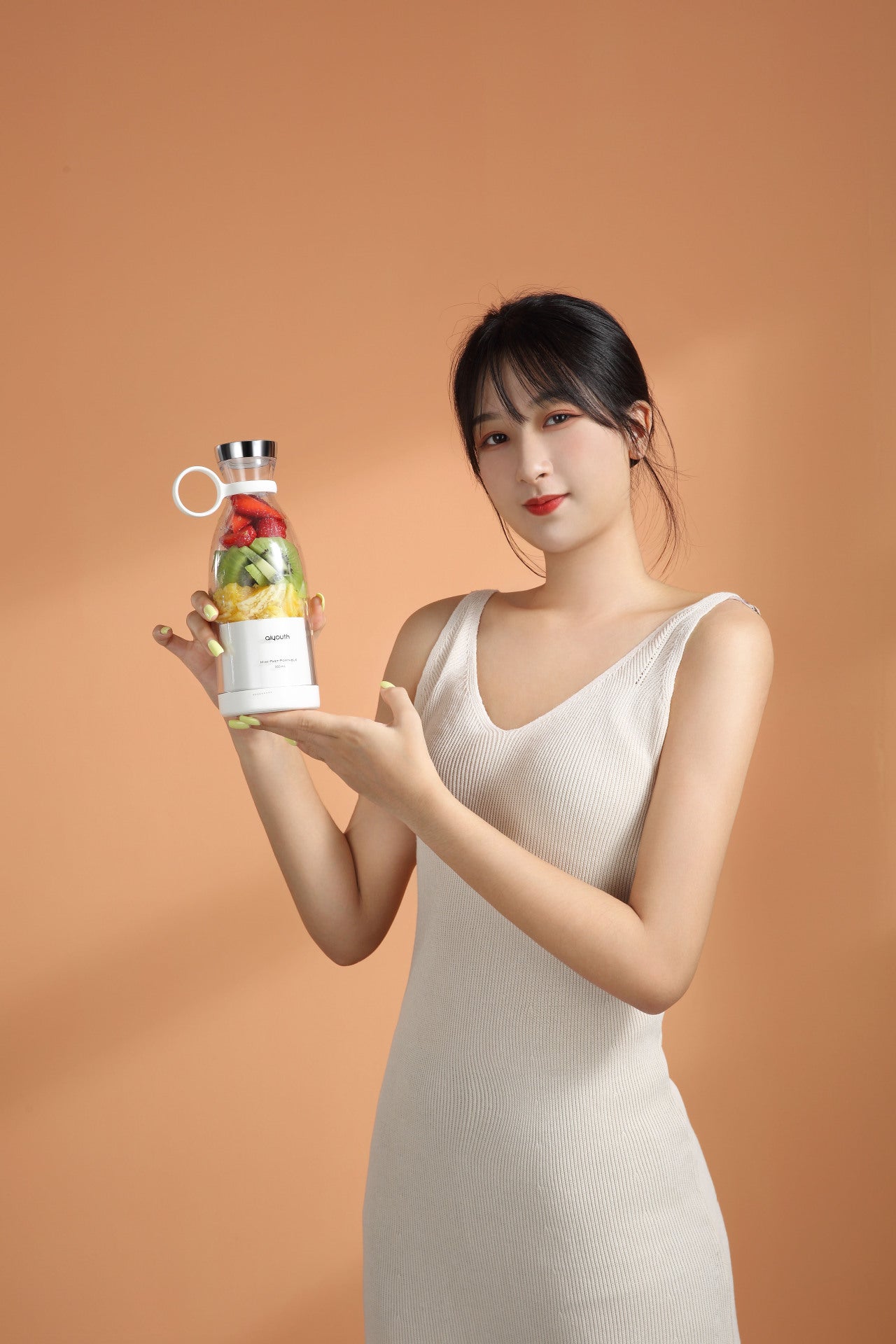 Handheld Small Electric Portable Mini Juicer 110af65a 1894 4d36 ac5b 3f4e94acd616