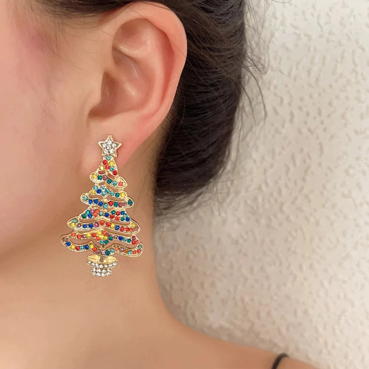 Hollow Out Christmas Tree Earrings With Diamonds 116e5e25 a3ef 410e 9137 e66e337eeef4