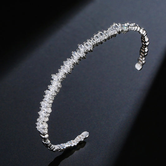 European and American bracelets light luxury micro-inlaid zircon bracelet ladies simple hand jewelry fashion bracelet 1174540