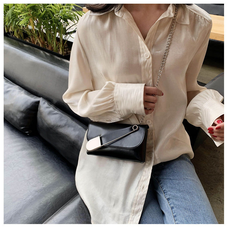 Pin chain shoulder bag 1234952478840
