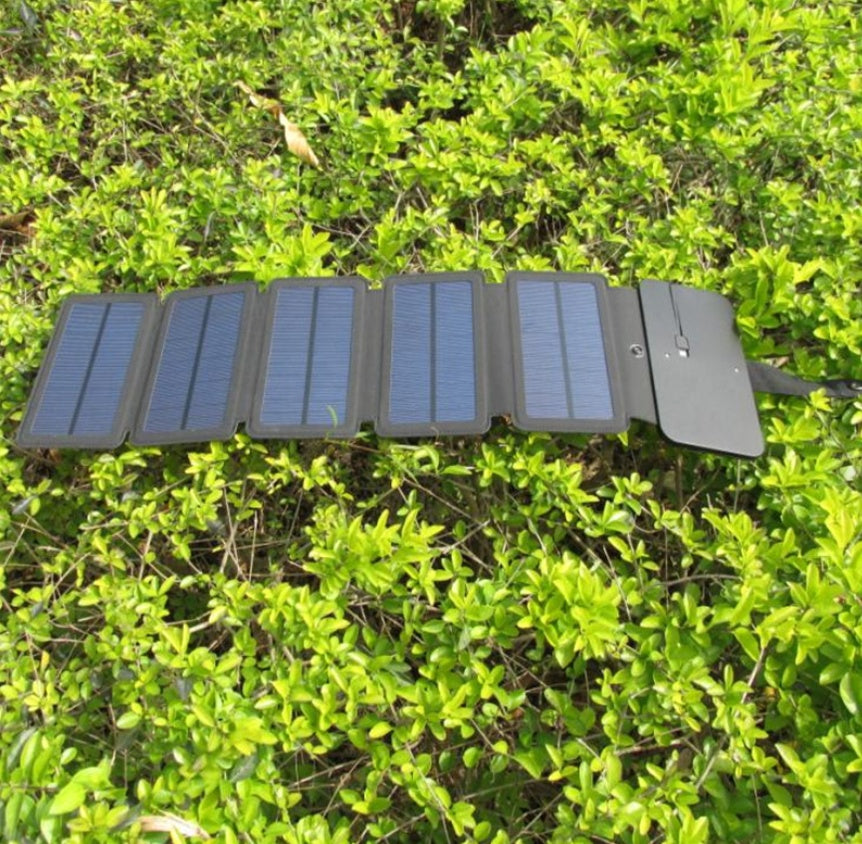 Outdoor 8W folding solar charger Direct charging collapsible solar package Off-road emergency mobile power supply - 图片 5