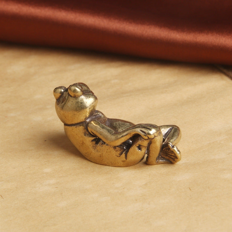 Pure Brass Old Sleeping Frog Creative Desktop Decoration 13a49654 e068 47f6 9f97 d6f61bd15faf