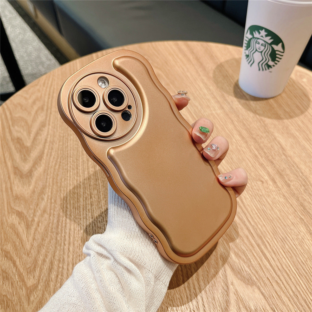 Wave Pattern Electroplating Solid Color Mobile Phone Case 13ad2903 319b 49b3 af46 5db728762b6c