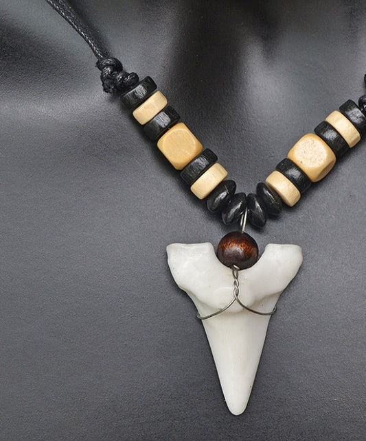 Men and Women Necklaces Imitation Shark Tooth Pendant 1428899761480