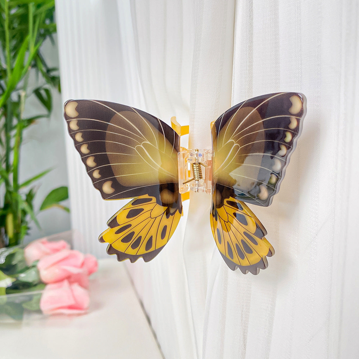 Female High-end Simulation Butterfly Grab Clip 146e96f0 b75e 40a5 a679 7a07a533d1a2