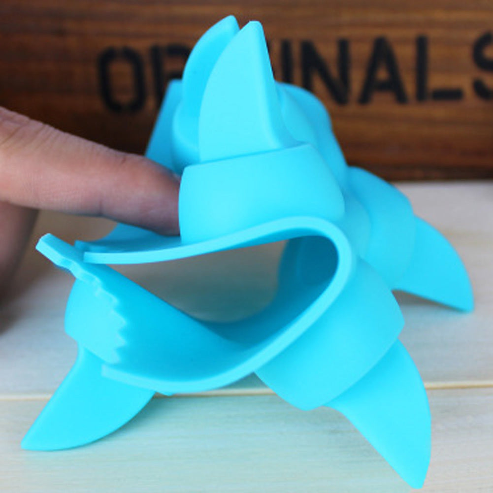 Cold drink ice shelf as shark fin ice cube freezing mold in the ice mold 1533259002100 HTB1zqKPKVXXXXbPXXXXq6xXFXXXN