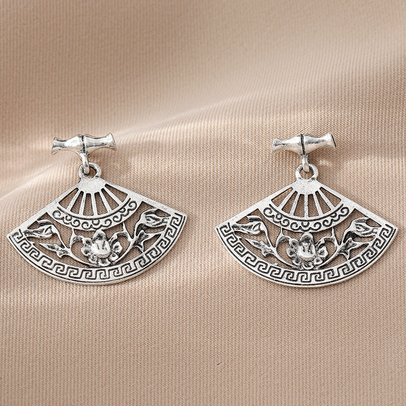 Retro Hollow Fan Classical Pattern Silver Stud Earrings 156bad0e 7058 44d4 b04b f0aedb2a1304