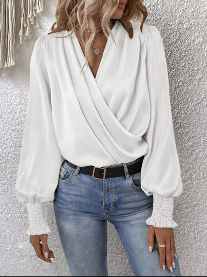 Women's Elegant Women's V-neck Lantern Sleeve Style Solid Color Shirt 15807d6e 59d5 43c3 a1f8 fbd202f1ad97