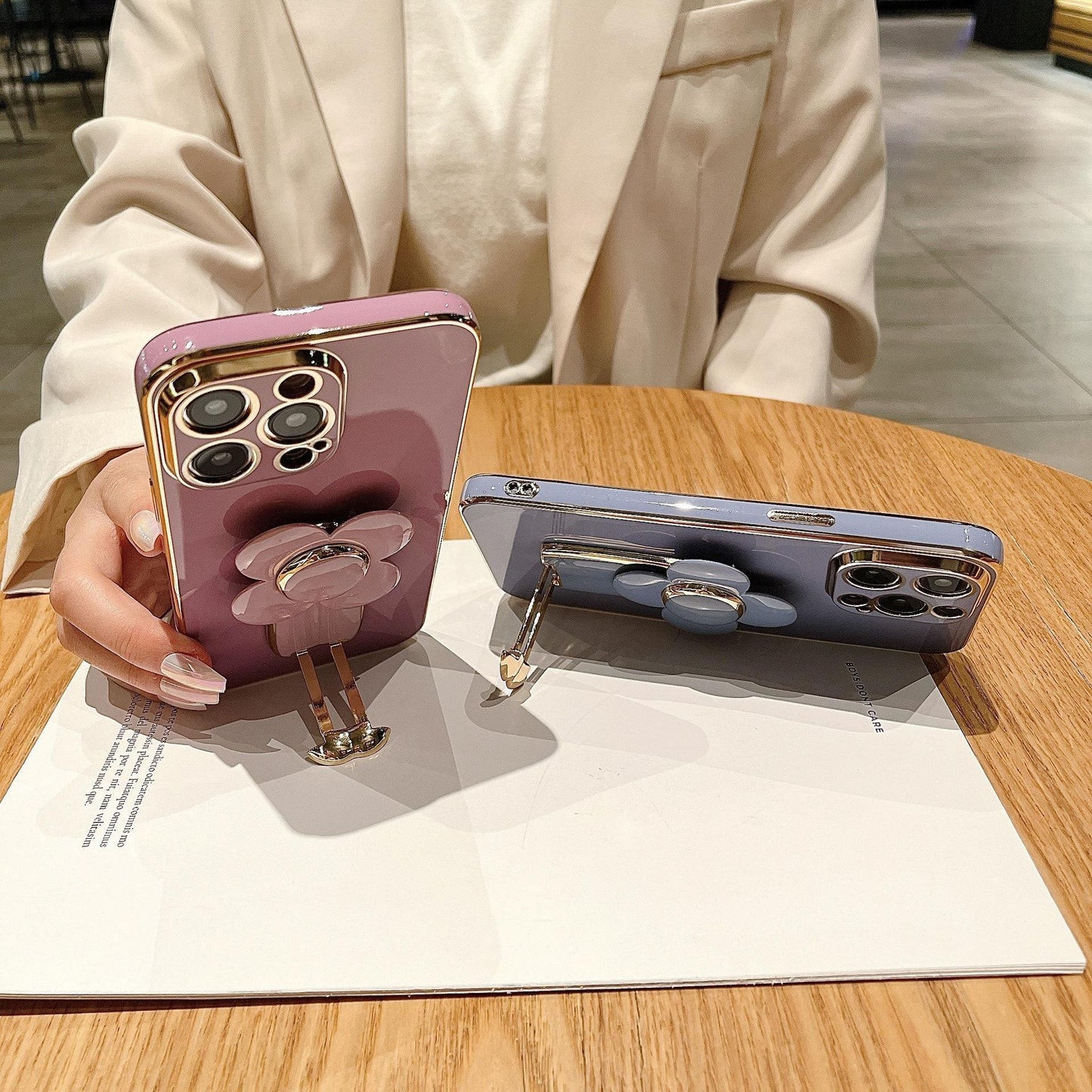 Electroplating Big Windmill Bracket All-inclusive Phone Case - 图片 5