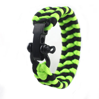 Field emergency survival bracelet 1607272576899 f7043479 453c 46fa 8188 2bbaf8a833fc