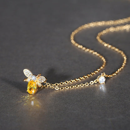 Little Bee Wings Pendant Necklace Ladies Trendy Clavicle Sweater Chain