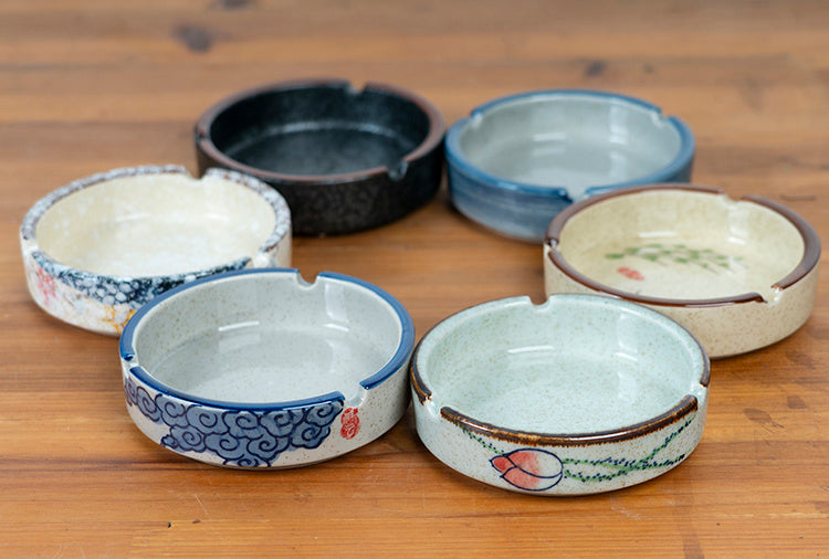 Hand-painted Creative Personality Underglaze Ceramic Round Japanese Dining Table Ashtray Set 1617260654540