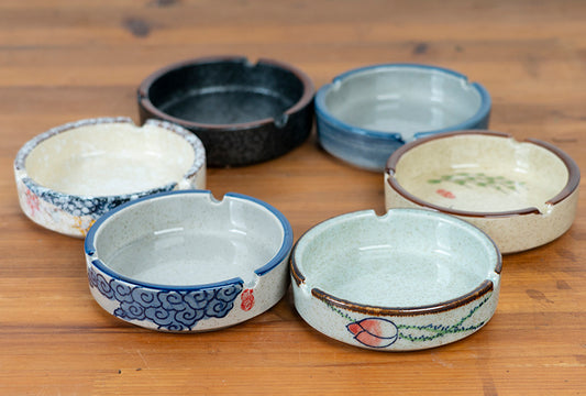 Hand-painted Creative Personality Underglaze Ceramic Round Japanese Dining Table Ashtray Set 1617260654540