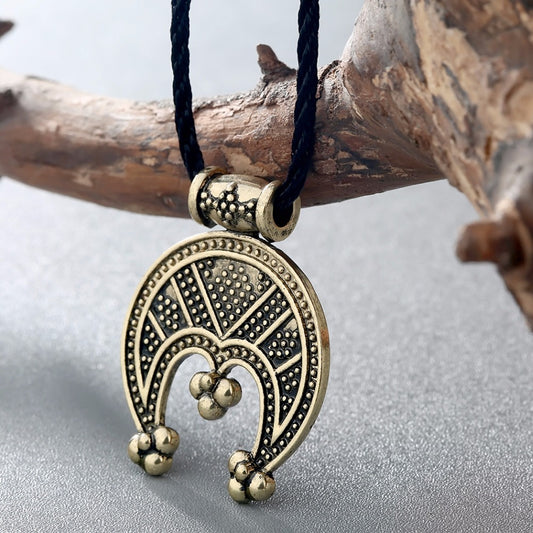 Cxwindx Vintage Tricorn Lunula is female protective Amulet Necklace 1617887436583