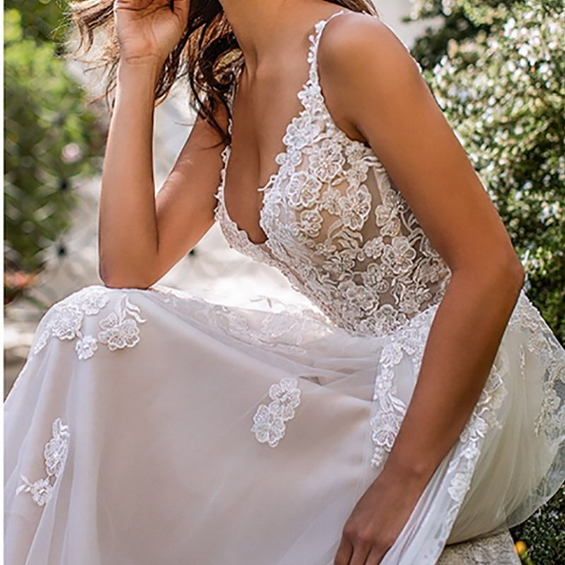 New Slim And Deep V Suspender Light Wedding Dress 1618125792065