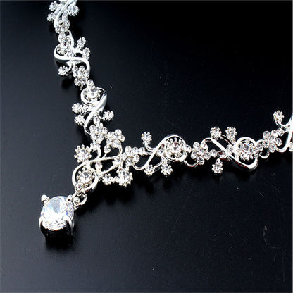 Rhinestone Women'S European And American Water Wave Chain Lattice White Pearl Necklace 1618481854479