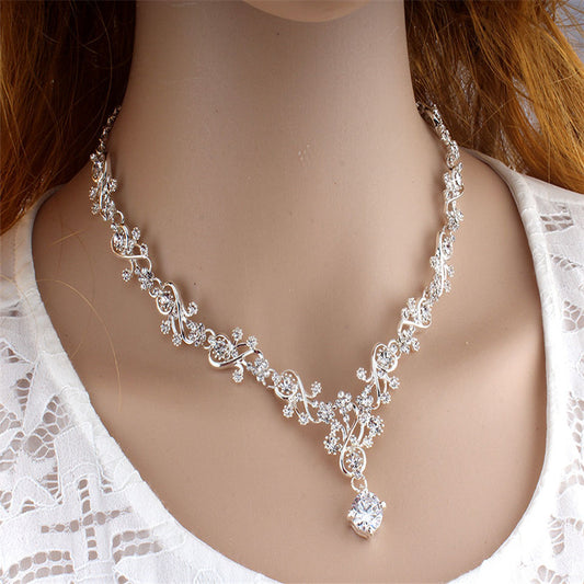 Rhinestone Women'S European And American Water Wave Chain Lattice White Pearl Necklace 1618481854495