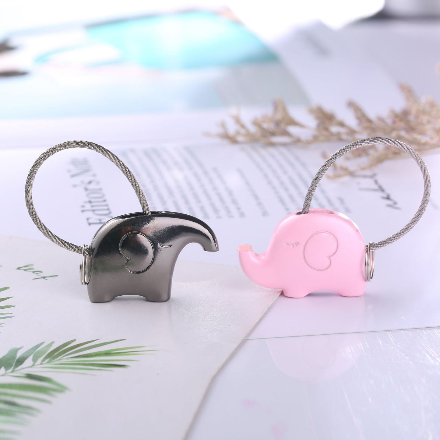 Creative Couple Pair Elephant Keychain Car Pendant 1618713261803