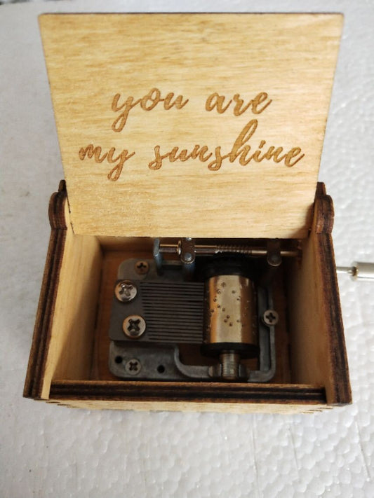 Hand-cranked Music Box Handmade Music Box 1619618647518