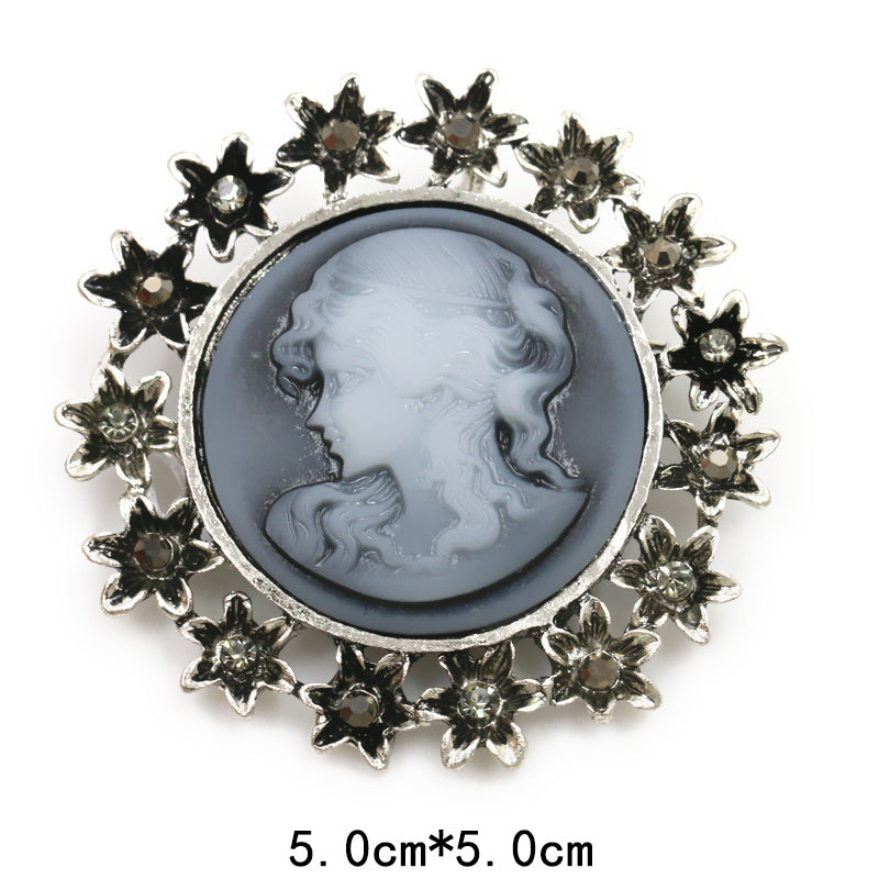 Retro Palace Brooch Female Brooch Female Anti Light European And American Fashion Beauty Head Picture Windbreaker Badge Pin C