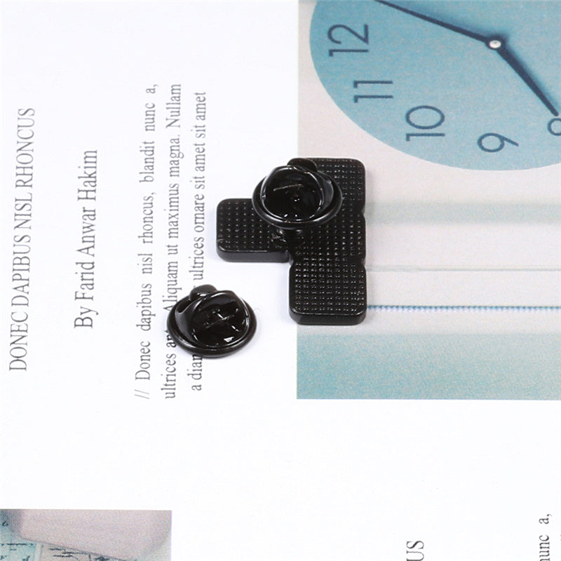 Japanese And Korean Cartoon Game Peripheral Brooch, Keyboard Adsw Button, Alloy Drip Brooch, Creative Mini Pin 1621132902362