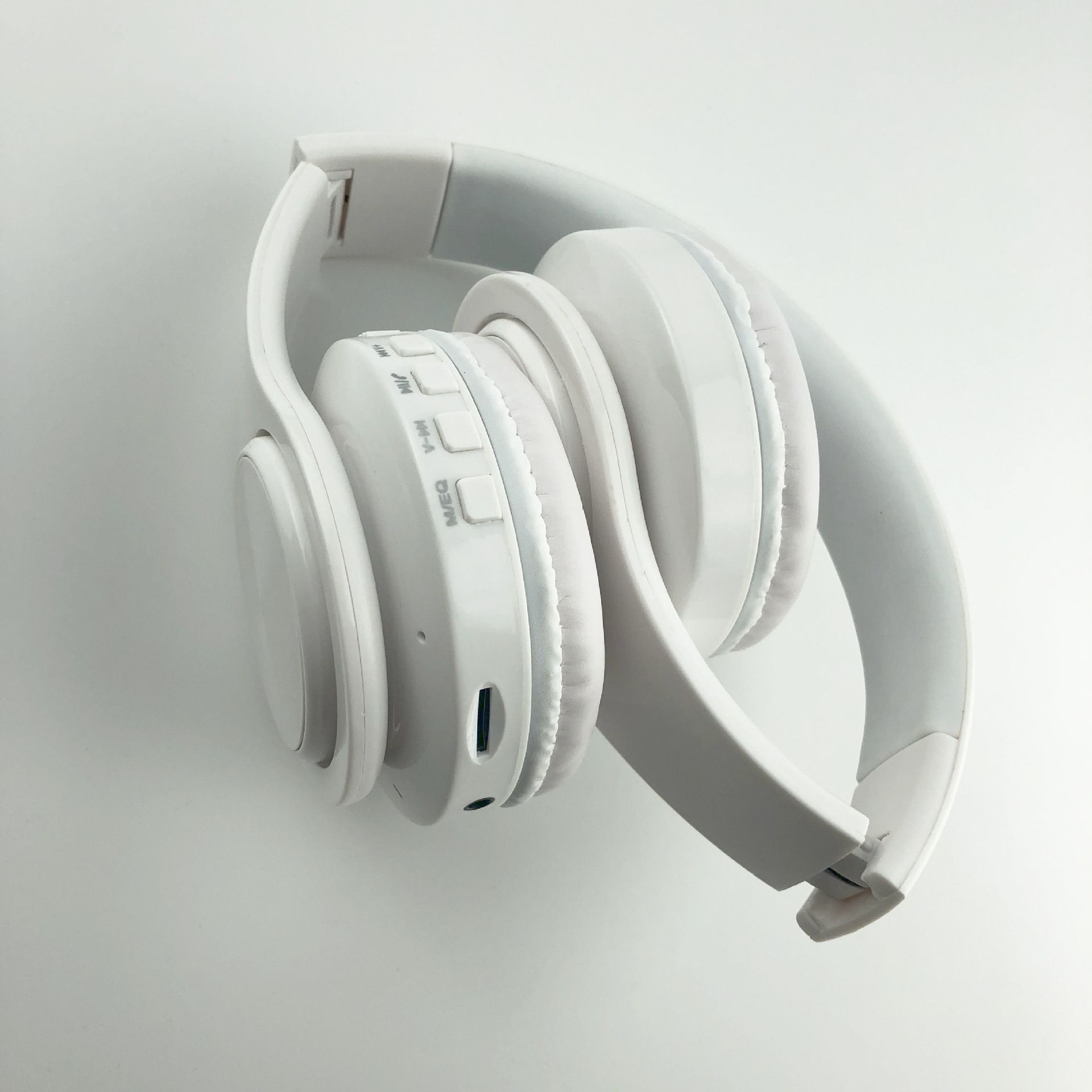 HIFI Wireless Headphones Bluetooth Stereo Headset Music Headset FM SD Card Sport Headphone With Mic For PC 1621821587882