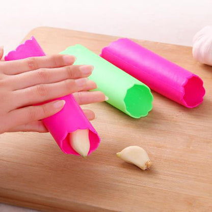 Garlic Peeler Is A Good Helper In The Kitchen 1622185165670
