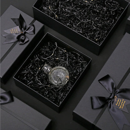 Gift box 1816945209366