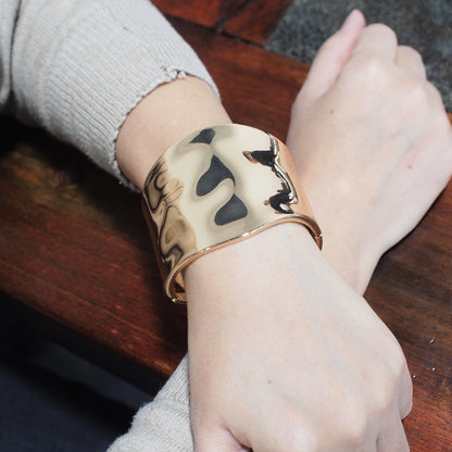 New popular simple and exaggerated wide side bracelet 18321064679874