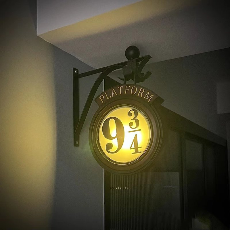 Modern Minimalist Platform Wall Sign Night Light 183a6460 cbcc 4d78 a00b 52fd4f0d7bf6