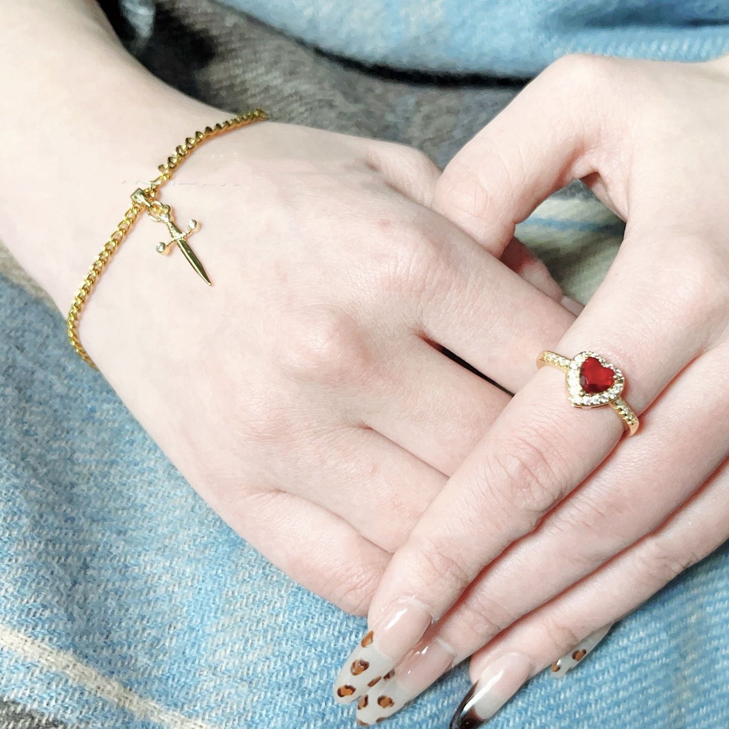 Ruby Bracelet Love Heart-shaped Ring Hollow Bracelet Suit 19b80e39 237b 4b5b abec 1e0216334b3f