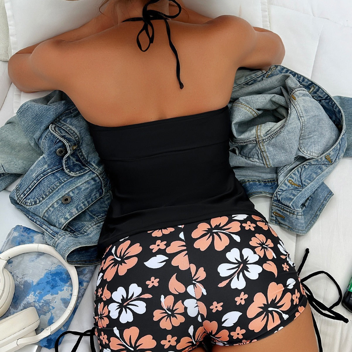 Halterneck Printed Halter Bikini Split Swimsuit For Women 1a85e036 fc6c 4a8e a1df b3c7a52171cf