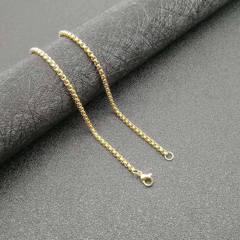 European And American Titanium Steel Gold Plated Diamond Hand Of Fatima Pendant Necklace 1af6bf1d 9635 4b21 89e2 8203416104a2