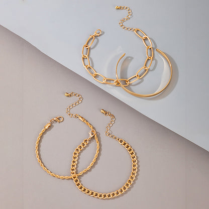Exaggerated And Minimalist Gold Thick Chain Bracelet Set Of Four Pieces 1c296b28 fbb9 45db a356 839fcd5d75ba