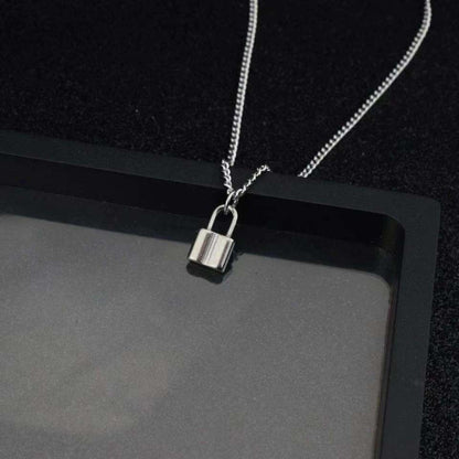 European And American Xi Pendant Necklace Fashion Ins Style 1df6c592 5747 4a07 80ff 31be2cce0b4a