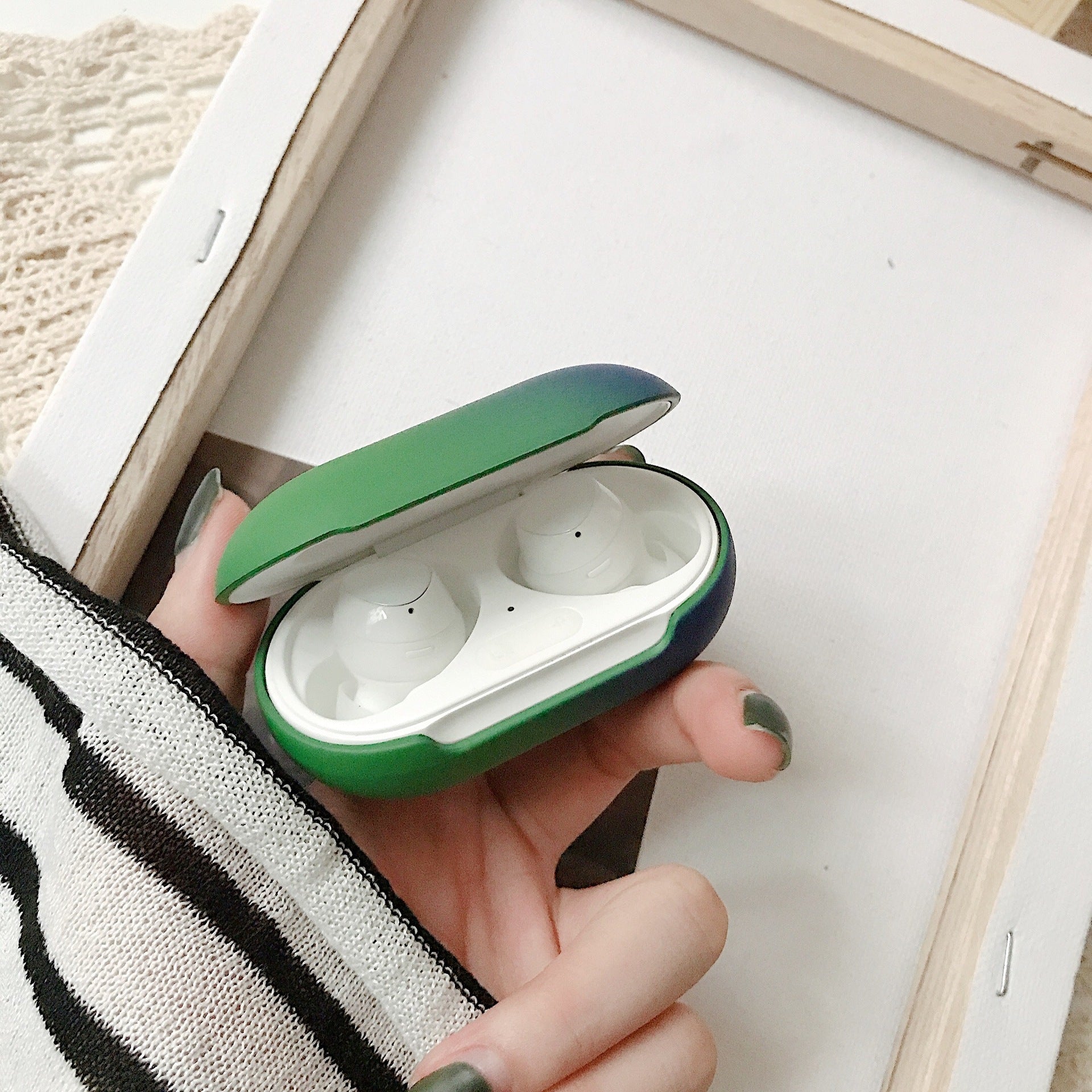 Gradient Rainbow Hard Shell Solid Color Earphone Protective Case - 图片 1