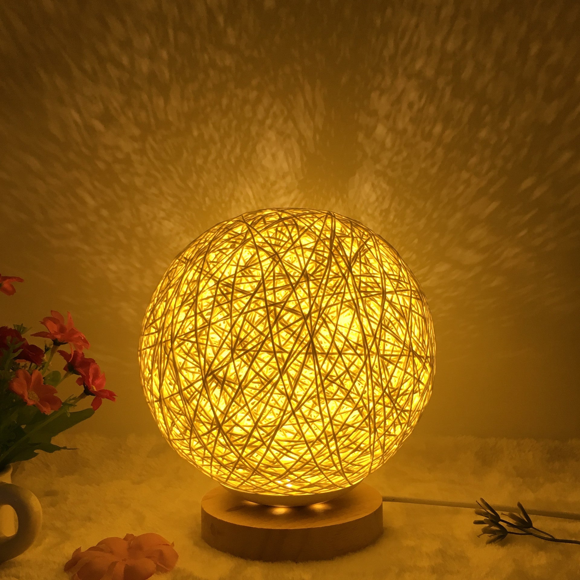 Amazon Hot Selling Creative Linen Table Lamp Novel and Unique LED Intelligent USB7 Color RGB16 Color Remote Control Rattan Ba