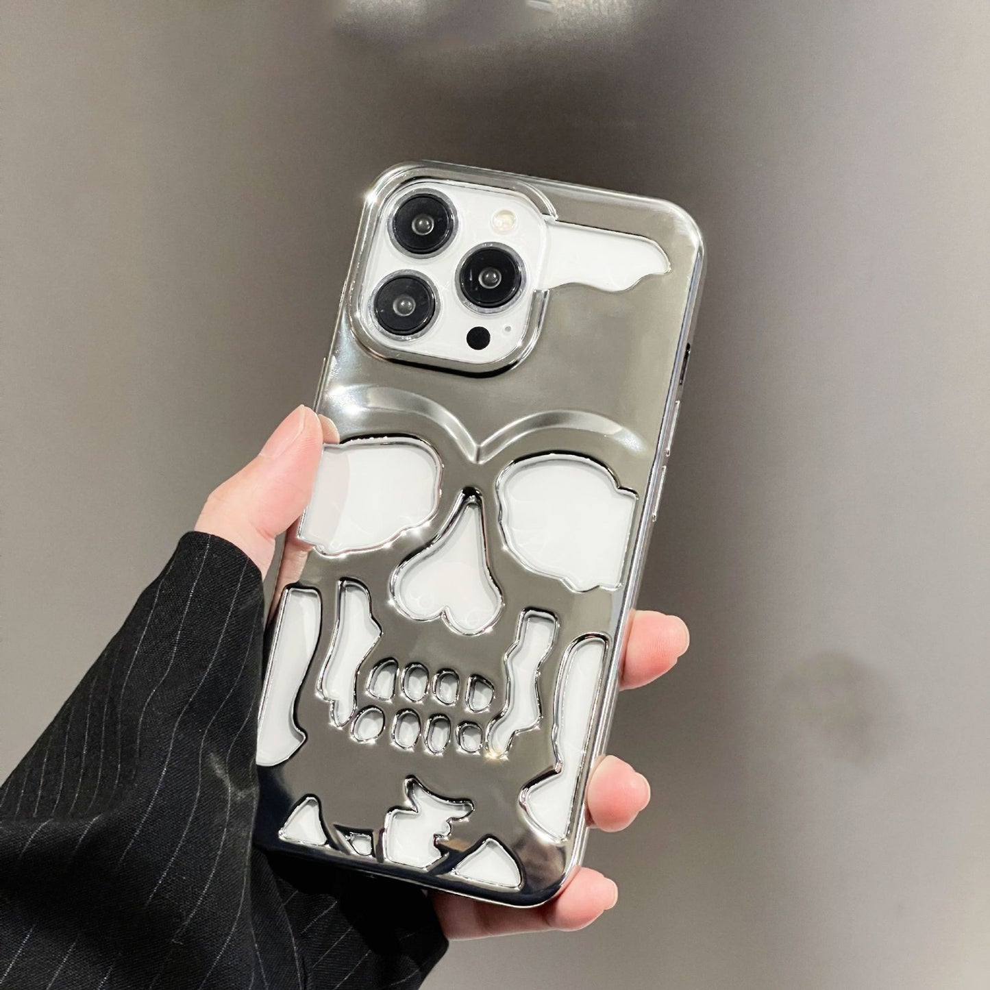 Luxury Plating 3D Skull Phone Case For I-Phone 14 Pro Max 13 12 11 Plus Breathable Glossy Hollow Out Gold Metallic Paint 2280