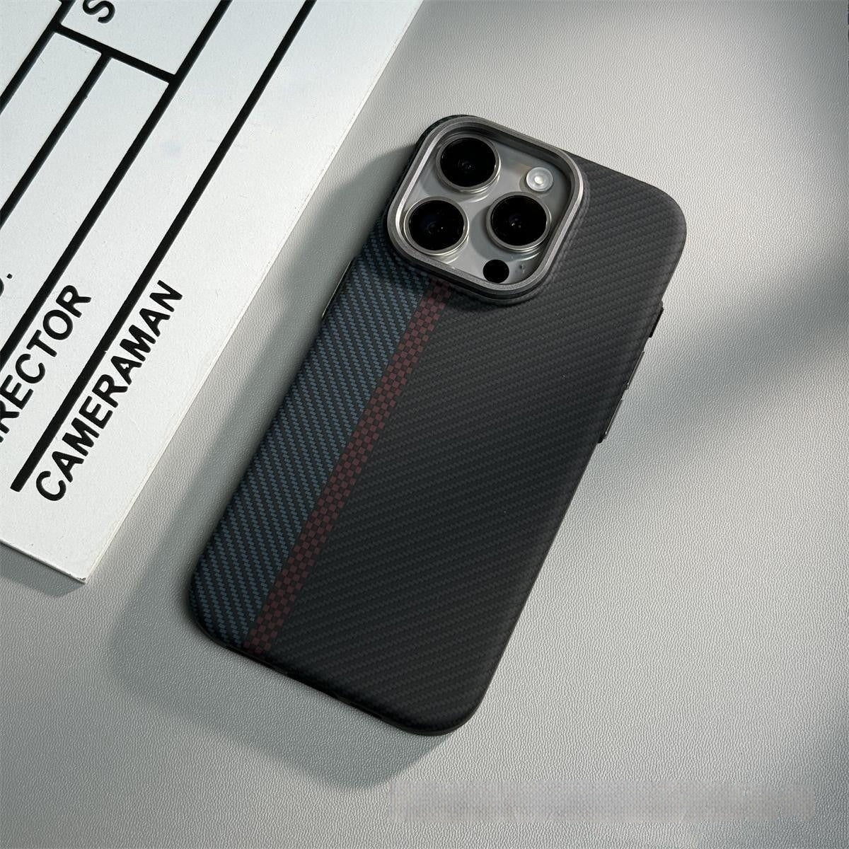 Magnetic Carbon Fiber Pattern Drop-resistant Mobile Phone Protective Case 24ca9e72 bbe6 4418 b4fa c47e9d62bf7d dfed221d 1c5d 
