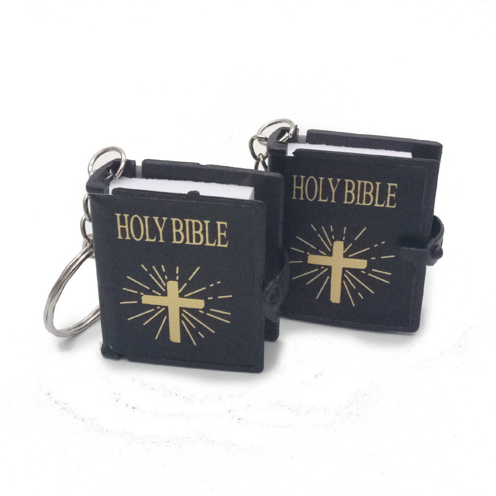 Mini English HOLY BIBLE Key Chains Real Paper Readable Bible Christian Keyrings Car Key Chains Bag Ornaments Religious Jewelr
