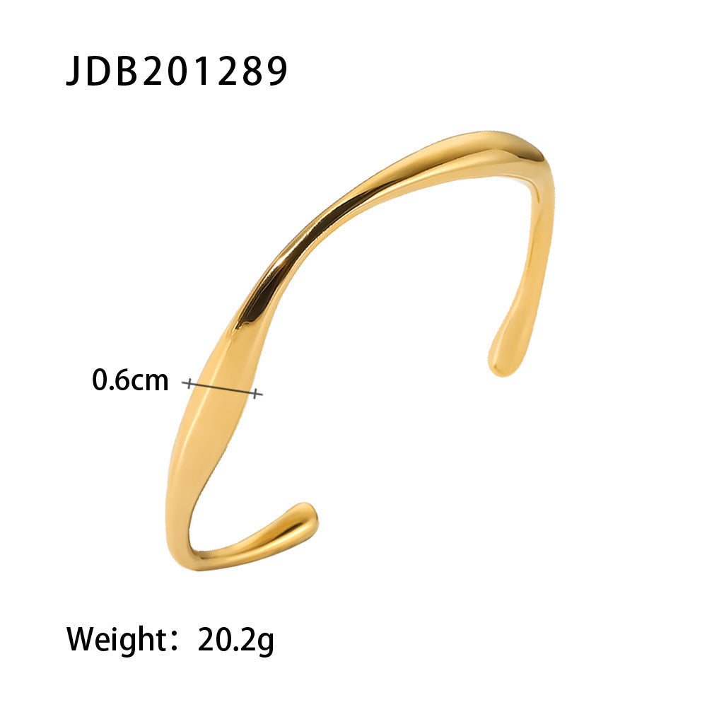 Fashionable And Versatile Gold-plated Stainless Steel Bracelets With Zirconia 25fce025 7d40 438e 91f9 6861bd114bf5