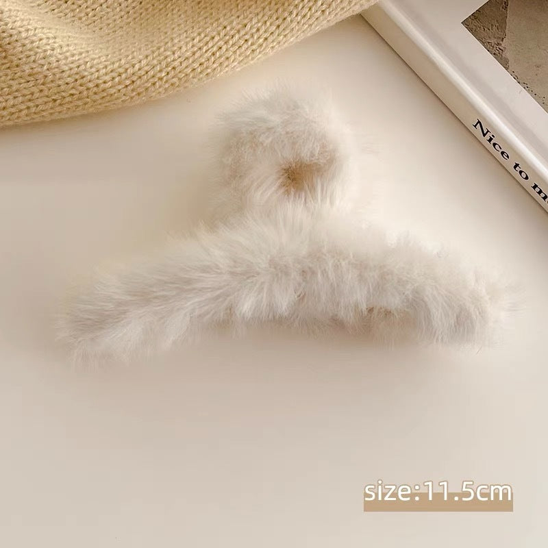 Large Plush Gripper With Elegant Temperament 26257ae4 511e 41d4 b3ab 8a2b3ad336f0
