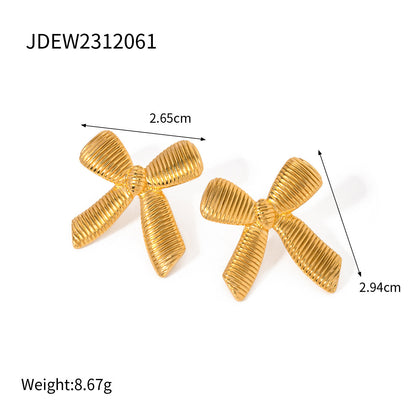Caroline Gold Earrings 269f59ee b6df 4637 9a40 81ef58529afe