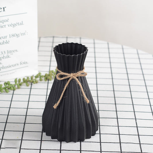 Closed origami vase 2898171988384
