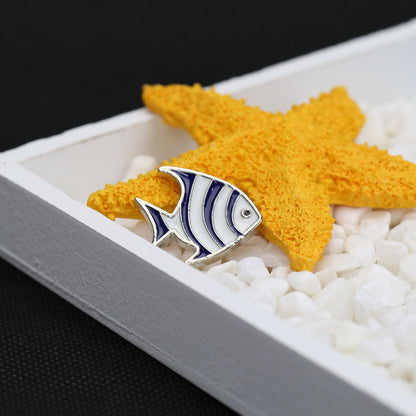 Cartoon Whale Tropical Fish Brooch Ornament Student Coat Hat Cute Brooch Collar Pin 2934b392 f7c8 4b9f 9831 6aae601bd533