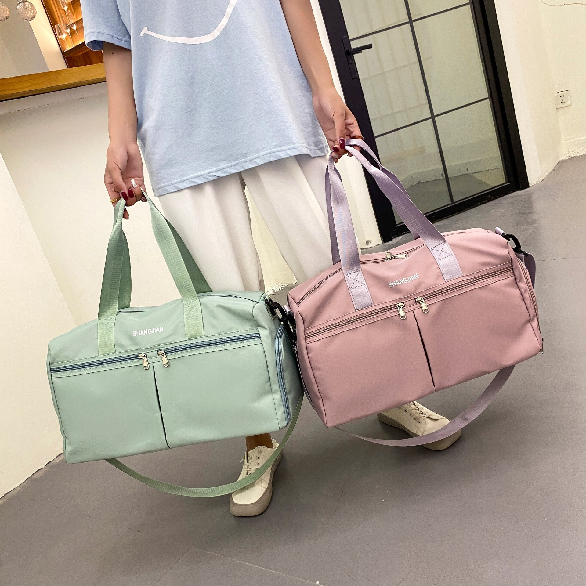 Travel Bag Women's Large Capacity Sports Fitness Portable Yoga Bag 2bc27cce ec58 40c6 8a42 3577100ac6e5