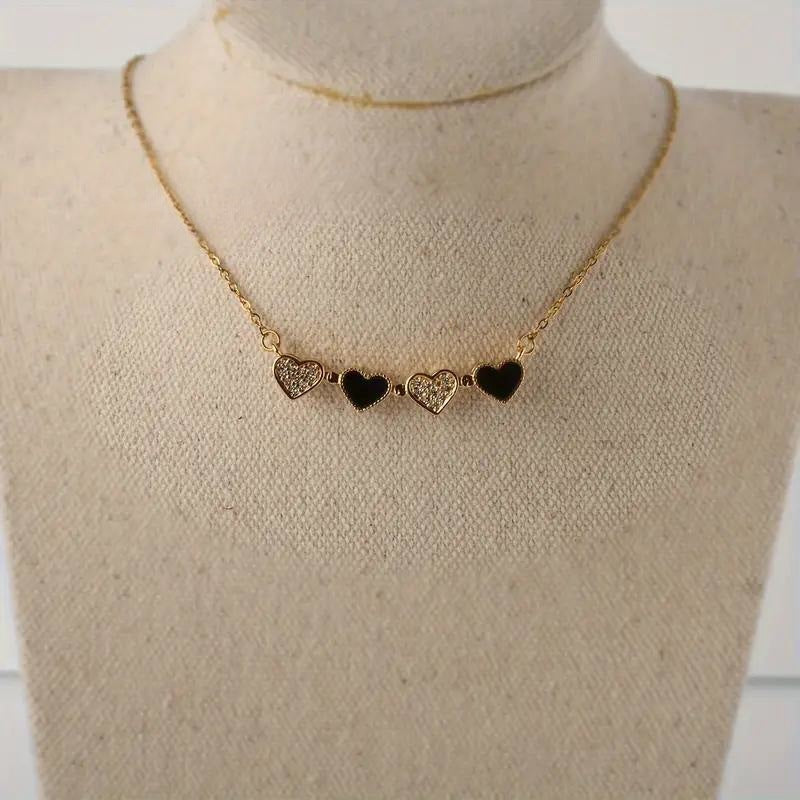Four-Leaf Clover Pendant Necklace Temperament Entry Lux Niche Design 2bdb7b5e c437 46dc bf70 f76decb1628f