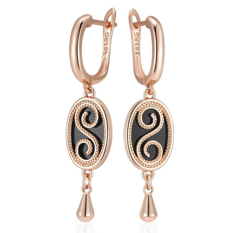 French Hollow Pattern Heart-shaped Earrings 2dc207ab 9c92 4794 afe0 a0ebfb9a5fbb