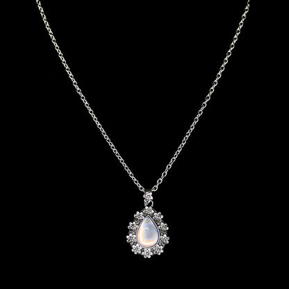 Bohemian Vintage Flower Moonstone Pendant Necklace 2f12f031 5cd9 4839 bc49 6dcca82bedb8